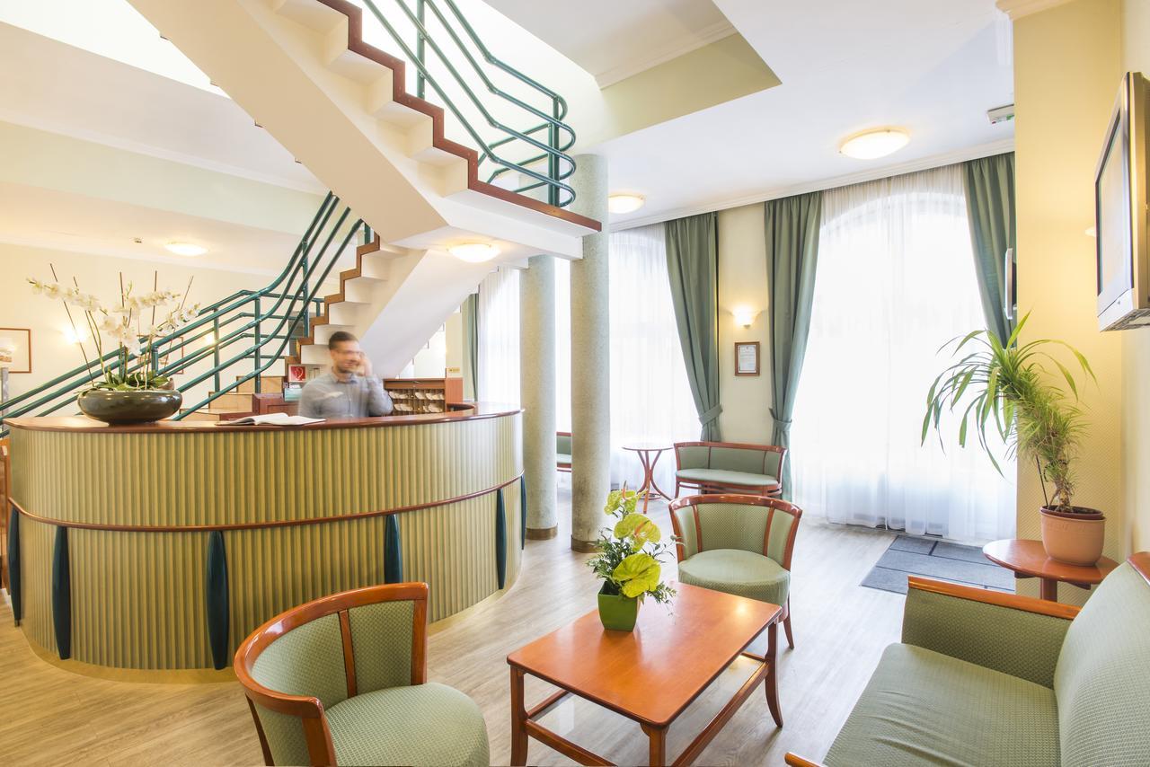 Baross City Apartments Budapest Esterno foto