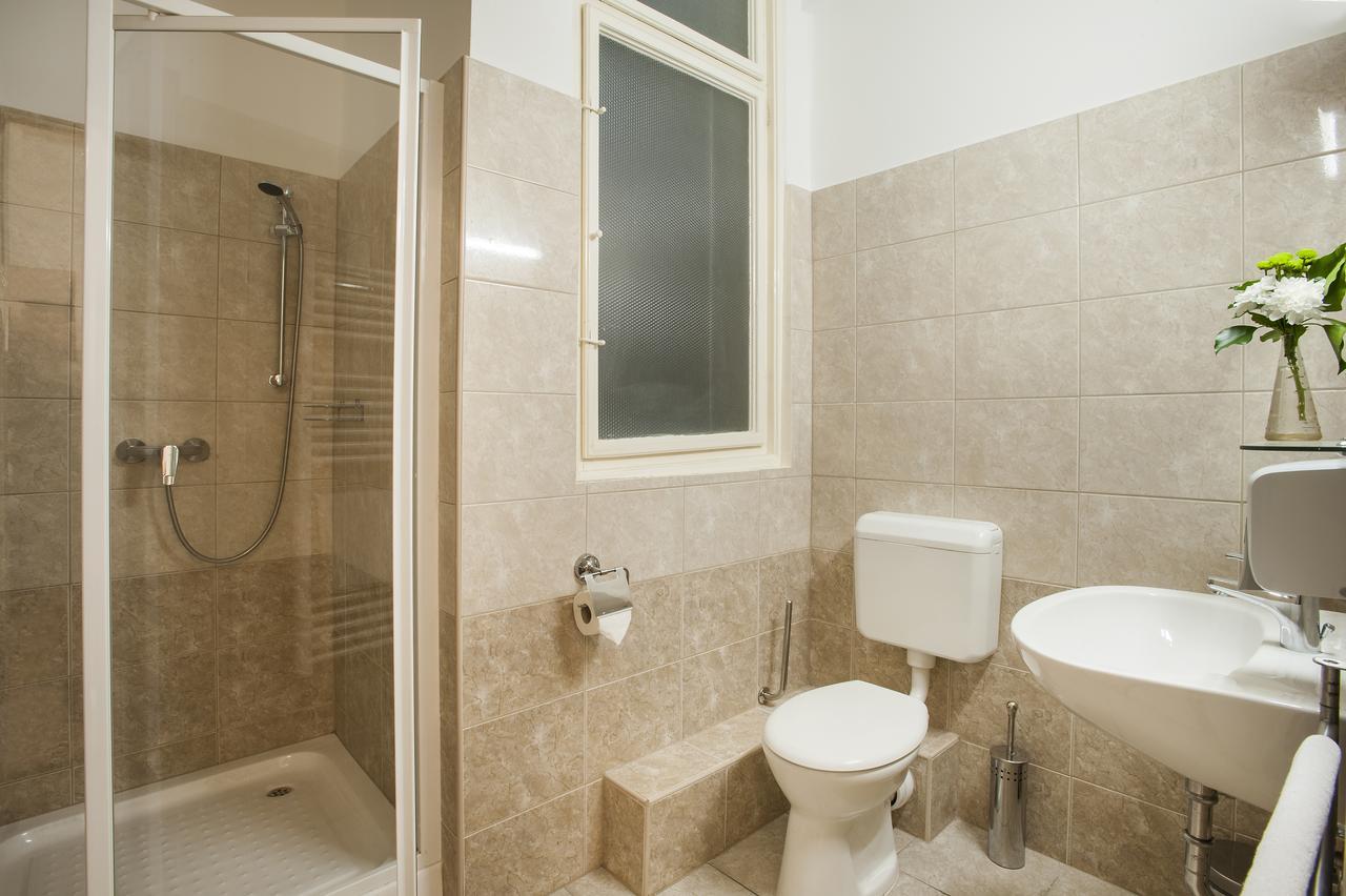 Baross City Apartments Budapest Esterno foto